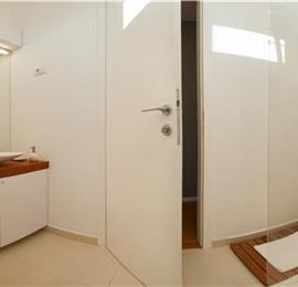 5 bedroom villa with heated infinity pool and sea views near Milna, Brac Island, sleeps 10